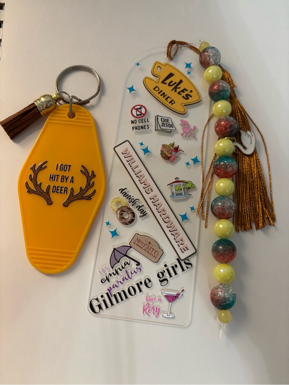 Handcrafted bookmark keychain collab with @allys_closet82 - Picture 5 of 6